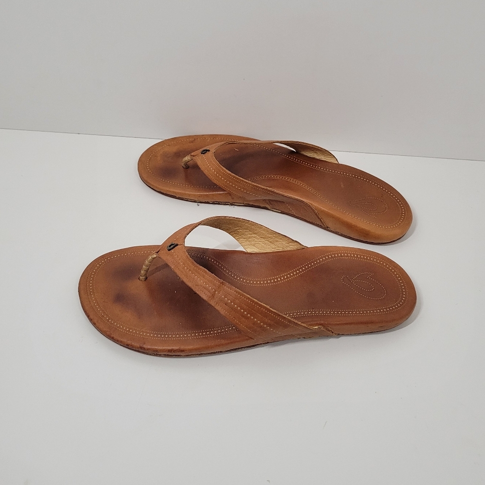 OluKai Brown Leather Thong Sandals